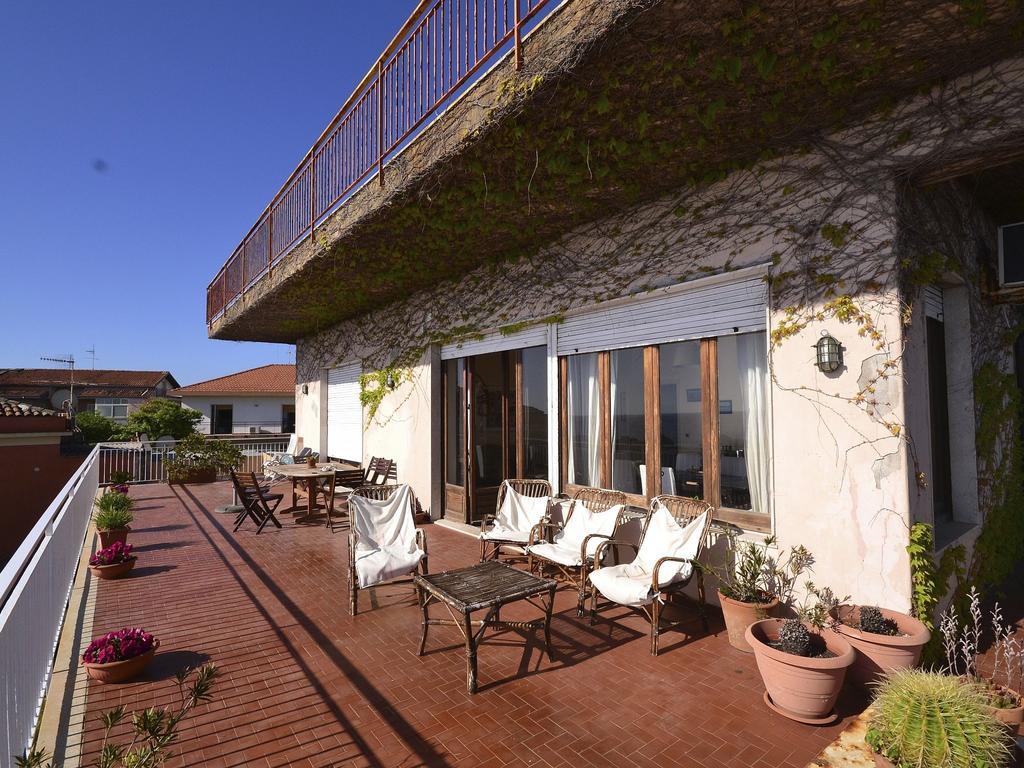 Cozy Holiday Home In Pozzillo With Terrace 아치레알레 외부 사진